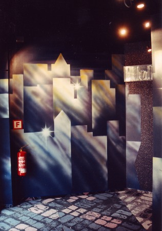 Cazino tema New York pentru designul interior al unei sali de  jocuri de noroc
Cazino prototip de design interior pentru o sala de jocuri  - o linie a orizontului din New York stilizata - a fost aleasa pentru una din sali. A fost creata o atmosfera evocatoare.